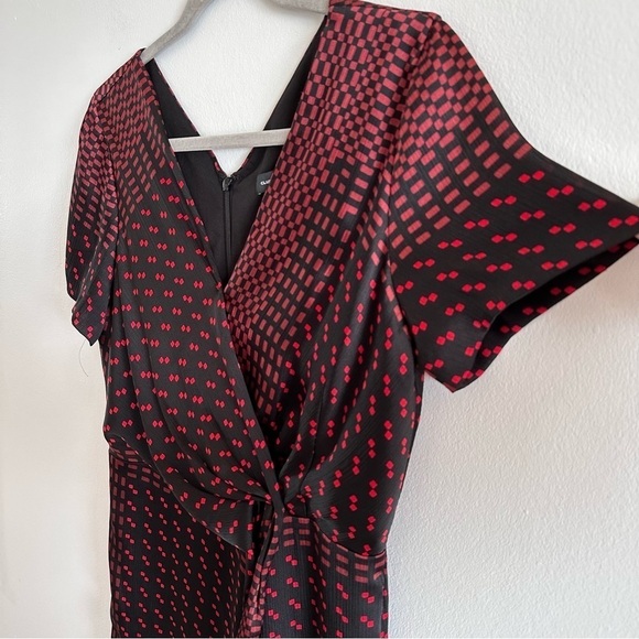 Club Monaco Tarteen scarf print V-neck faux wrap black and red dress size 6 - Picture 4 of 8